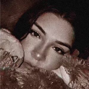 Meet your Posher, Iris